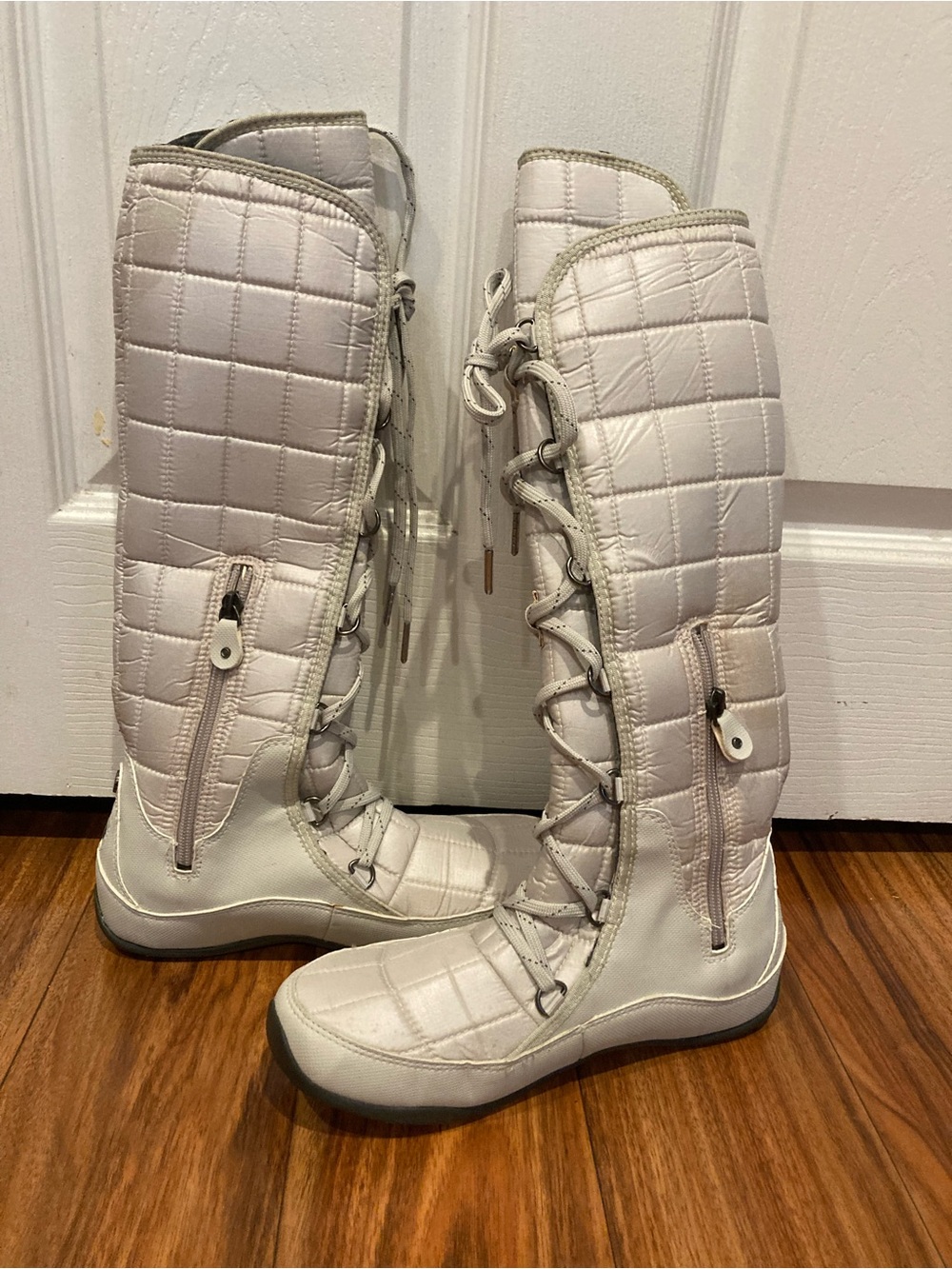 The North Face Nuptse Women's Quilted Lace Up Knee High Lined Snow Boot White 8